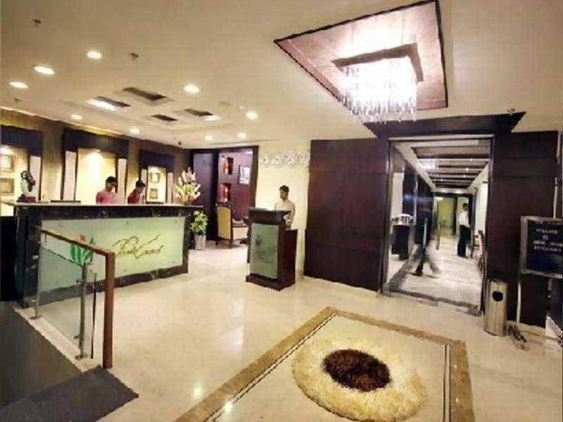 Hotel Parkland Chirag Enclave Nova Deli Exterior foto